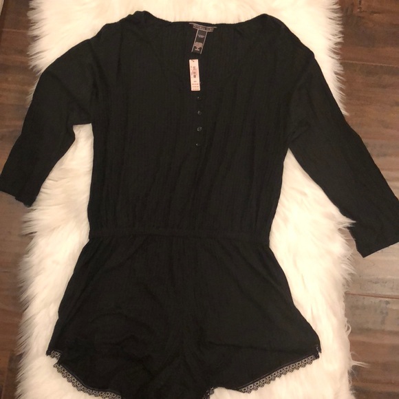 Victoria's Secret Pants - Victoria’s Secret Black Romper 🔥🔥